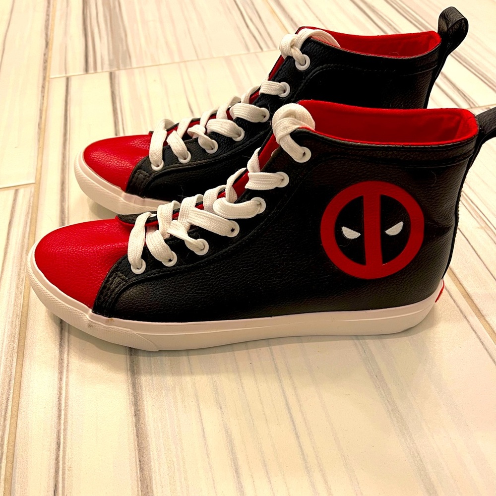 Deadpool Sneakers - Marvel NWOT